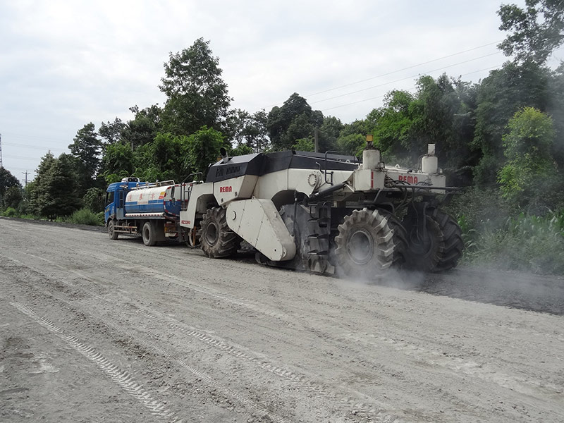 RZ2300，四川成都水穩(wěn)冷再生
